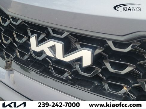 Certified 2022 Kia Sorento S FWD image 5
