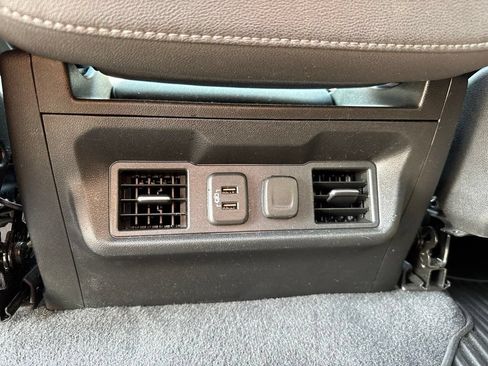 Used 2022 GMC Sierra 1500 SLE AWD/4WD image 17