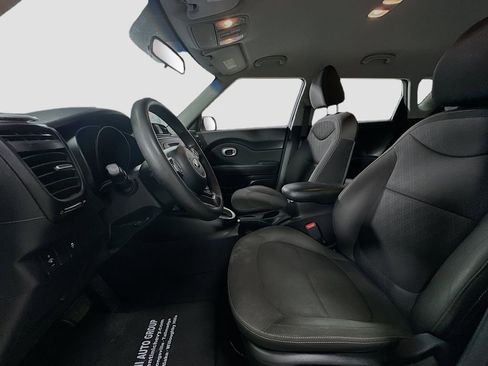 Used 2016 Kia Soul image 19