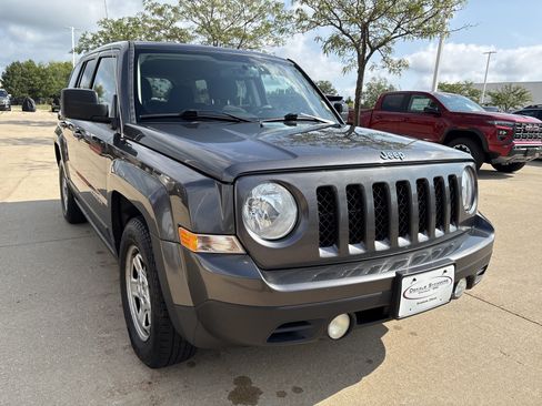 Used 2017 Jeep Patriot Sport w/ Power Value Group FWD image 1