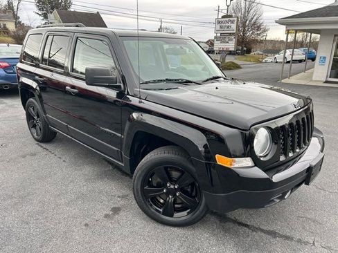 Used 2015 Jeep Patriot Sport image 1