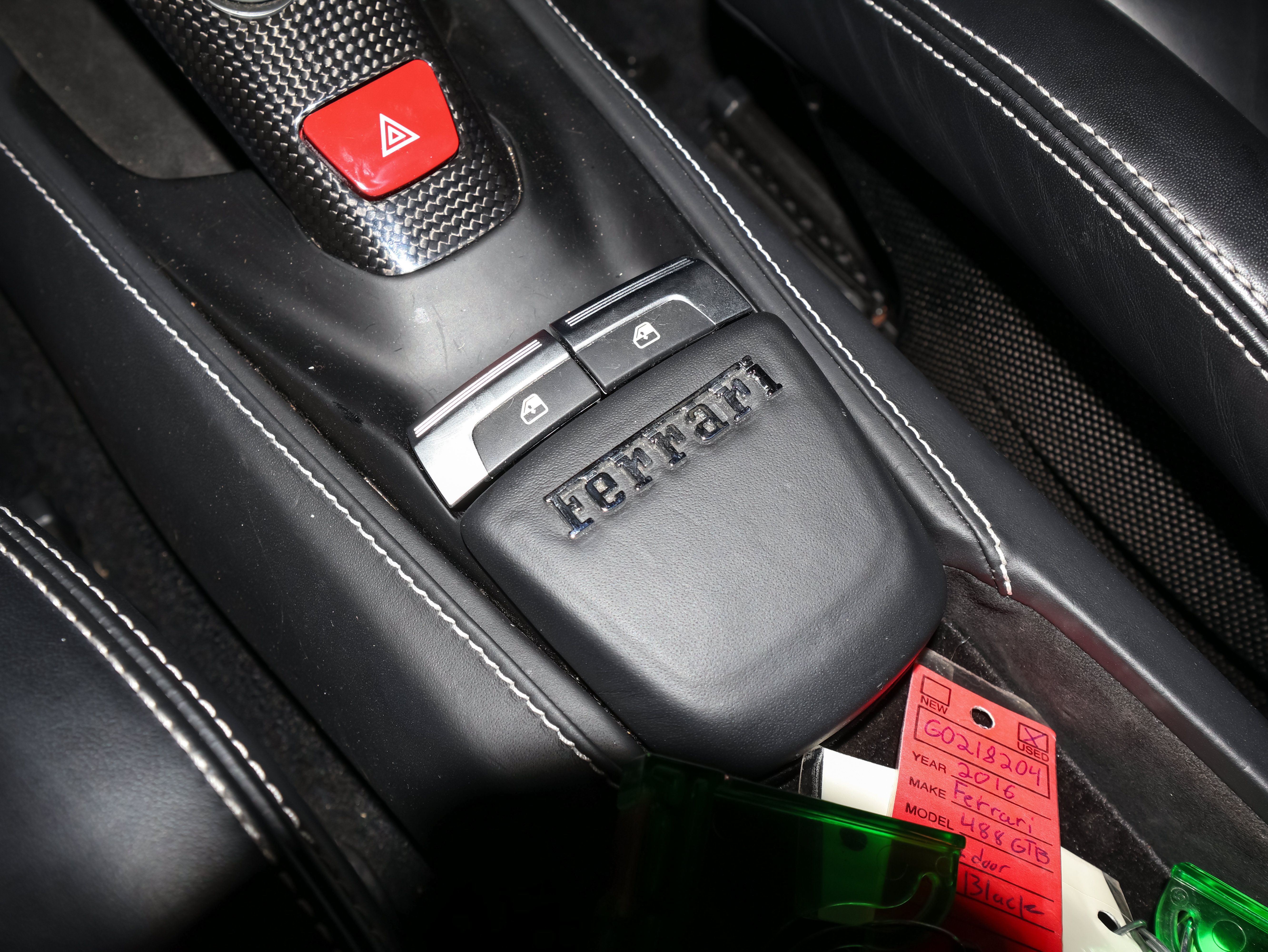 Used 2016 Ferrari 488 GTB RWD image 28
