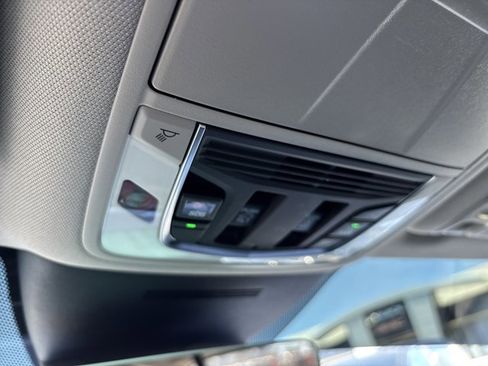 Used 2025 Acura MDX w/ Advance Package image 45