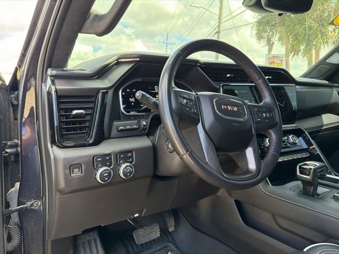 Used 2023 GMC Sierra 1500 AT4X image 9