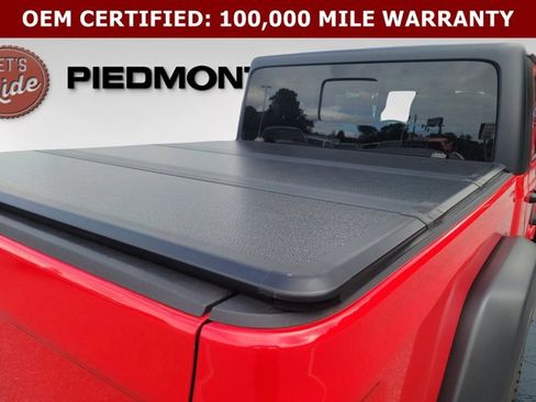 Certified 2023 Jeep Gladiator Rubicon AWD/4WD image 16