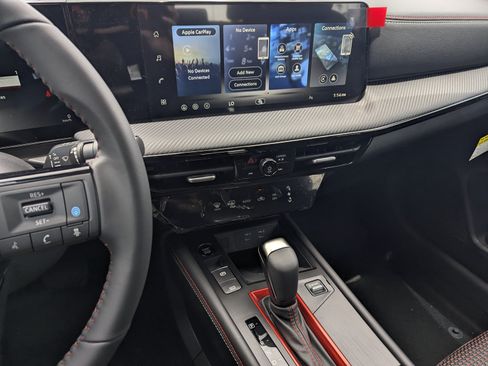 New 2026 Nissan Kicks SR FWD image 10