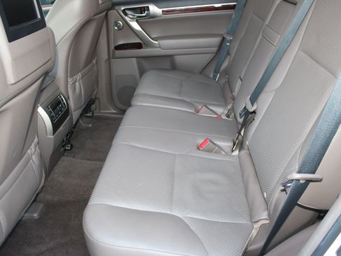 Used 2015 Lexus GX 460 Luxury image 13