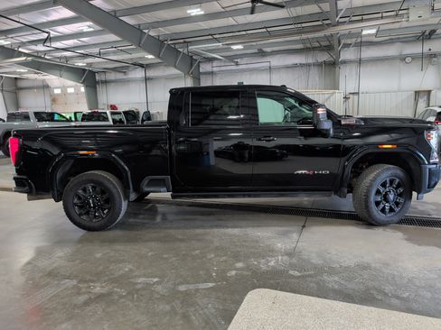 Used 2026 GMC Sierra 2500 AT4 w/ AT4 Premium Plus Package AWD/4WD image 2