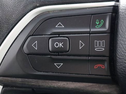 Used 2021 Jeep Grand Cherokee L Limited image 11