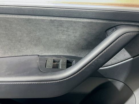 Used 2023 Tesla Model 3 Standard Range RWD image 14