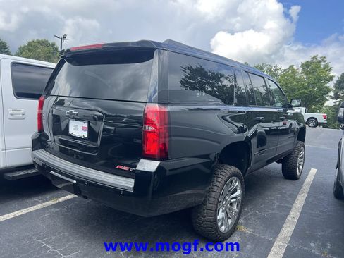 Used 2020 Chevrolet Suburban Premier AWD/4WD image 3