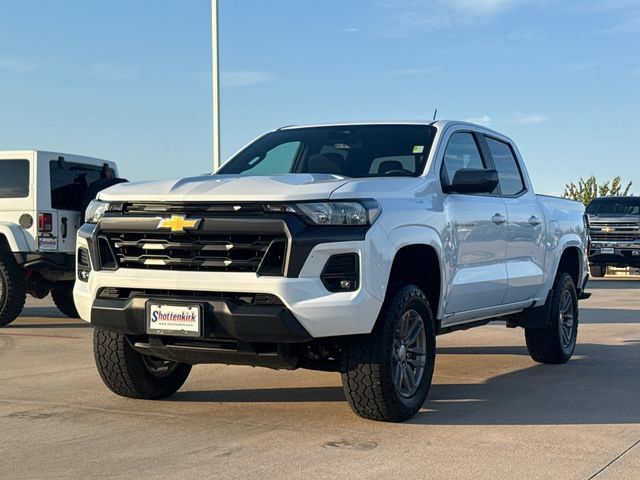 Used 2023 Chevrolet Colorado LT w/ LT Convenience Package II RWD image 3