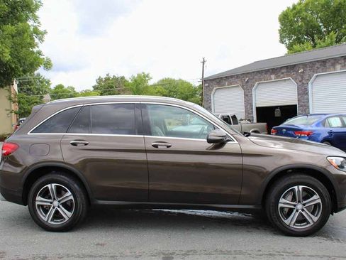 Used 2016 Mercedes-Benz GLC 300 4MATIC image 4