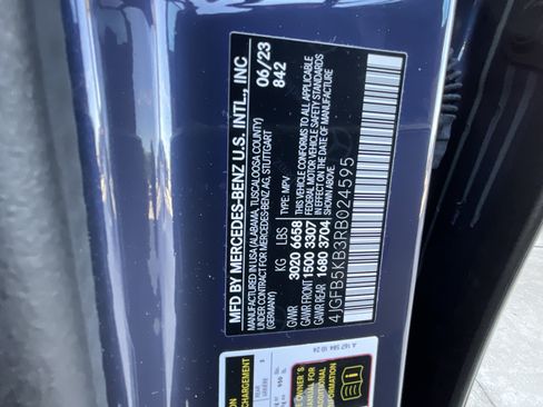 Used 2024 Mercedes-Benz GLE 450 4MATIC image 37
