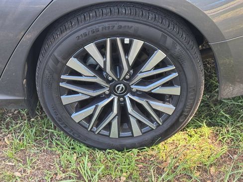 Used 2026 Nissan Altima 2.5 SV FWD image 30
