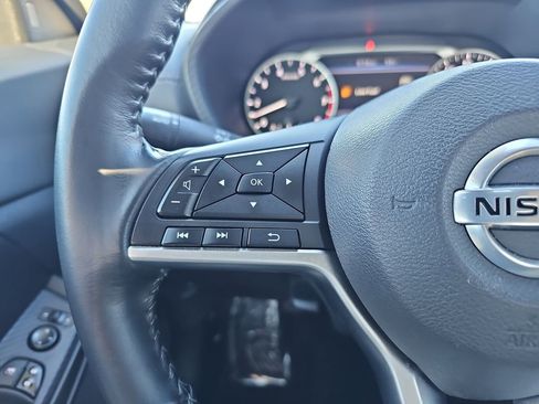 Used 2022 Nissan Sentra SV image 18