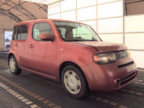Used 2011 Nissan Cube 1.8 S w/ Interior Designer Pkg FWD image 4