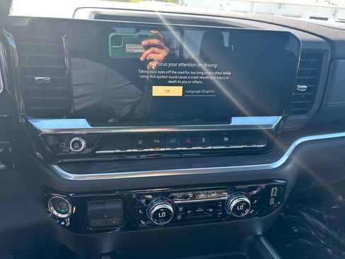 New 2026 GMC Sierra 2500 SLT w/ SLT Convenience Package image 15