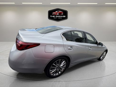 Used 2018 INFINITI Q50 Luxe w/ Essential Package (3.0T Luxe) image 8