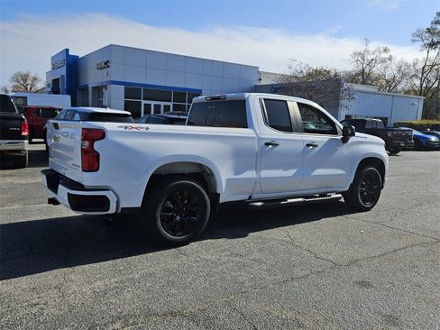 Certified 2022 Chevrolet Silverado 1500 Custom w/ Safety Confidence Package image 12