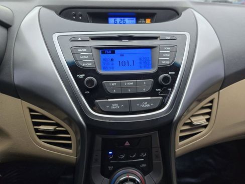 Used 2013 Hyundai Elantra GLS image 4