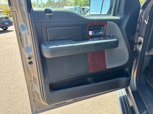 Used 2005 Ford F150 4x4 SuperCrew image 9