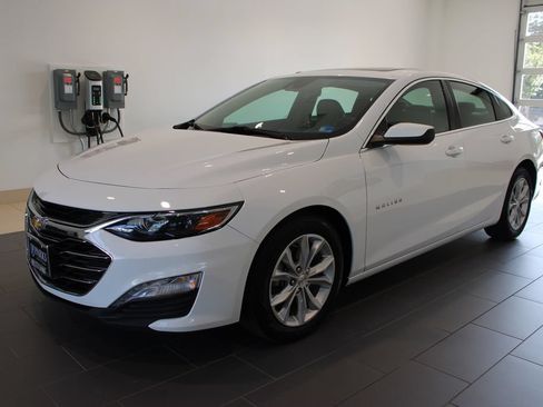 Used 2024 Chevrolet Malibu LT FWD image 12