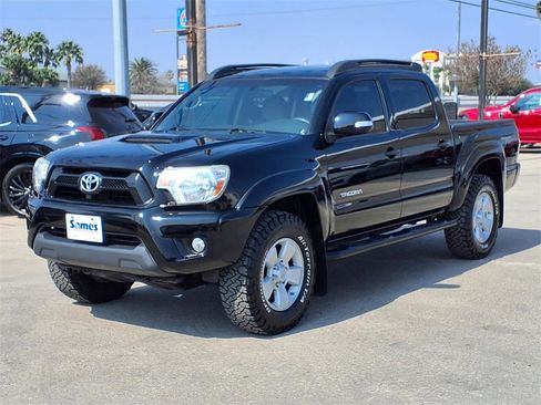 Used 2015 Toyota Tacoma 4x4 Double Cab w/ TRD Sport Package image 3