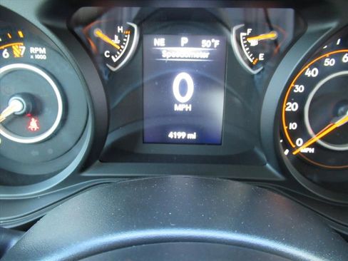 New 2025 Jeep Gladiator Sport image 30