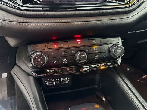 Used 2022 Dodge Durango GT image 15
