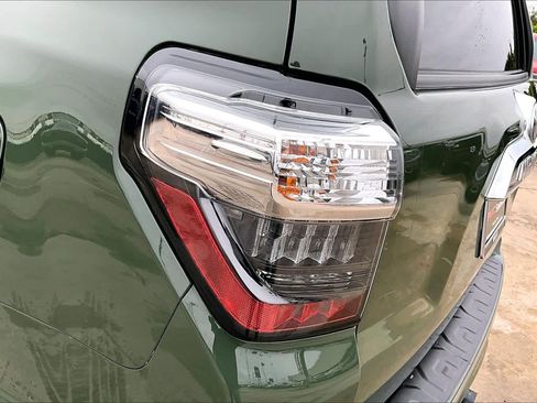 Used 2022 Toyota 4Runner Limited image 27