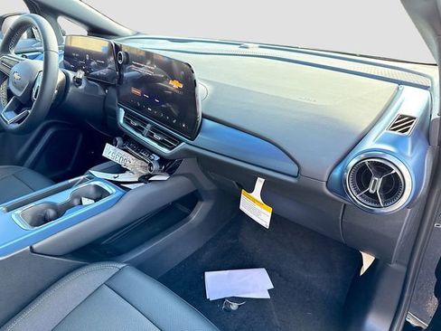 New 2026 Chevrolet Equinox EV LT FWD image 29