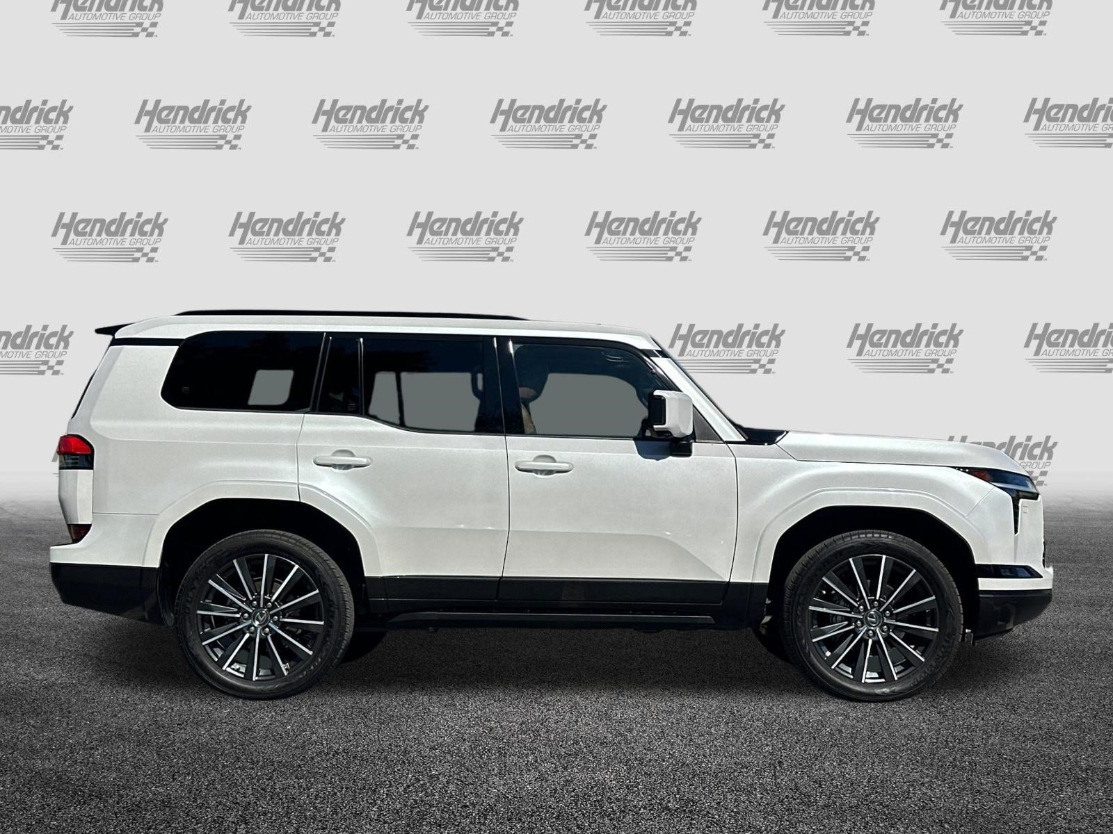 Certified 2024 Lexus GX 550 w/ Cold Area Package AWD/4WD image 3
