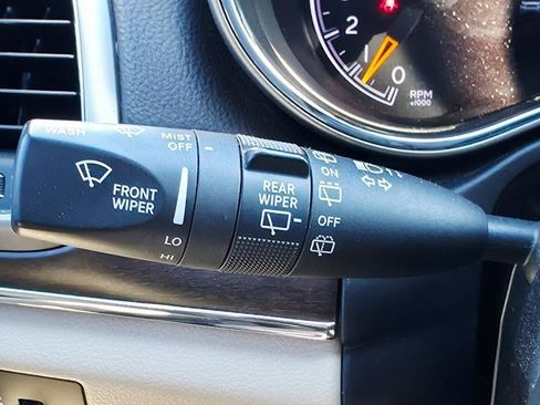 Used 2018 Jeep Grand Cherokee Limited AWD/4WD image 26