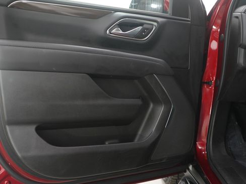 Used 2023 GMC Yukon SLE AWD/4WD image 20