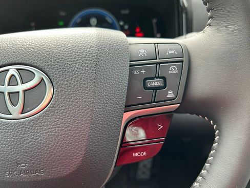 Certified 2025 Toyota Camry SE image 18