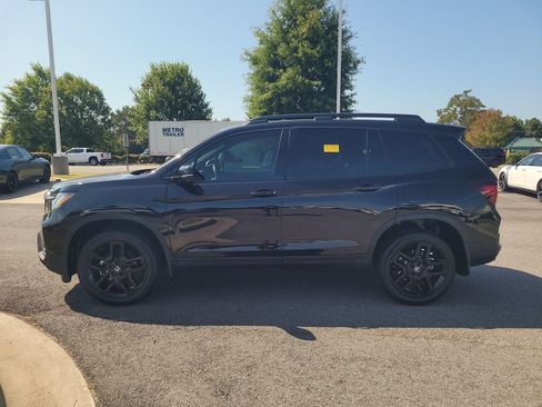Certified 2024 Honda Passport Black Edition image 6