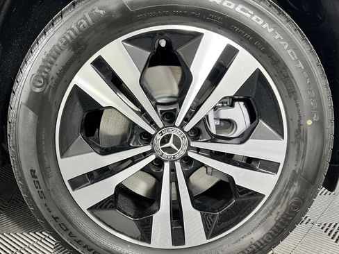 Used 2025 Mercedes-Benz GLB 250 image 16