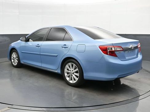 Used 2013 Toyota Camry XLE w/ Leather Pkg FWD image 6