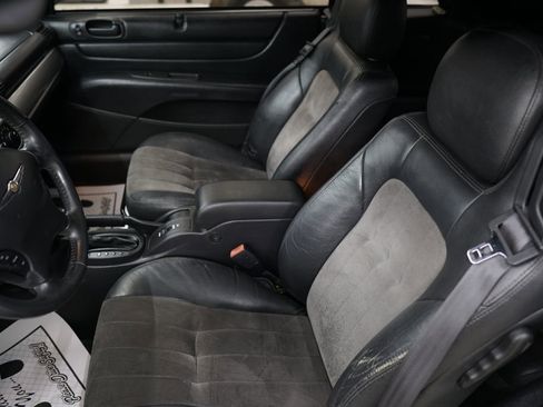 Used 2005 Chrysler Sebring Touring image 30