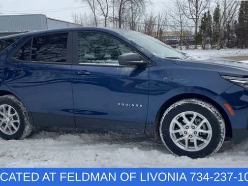 Used 2023 Chevrolet Equinox LS w/ LS Convenience Package image 9