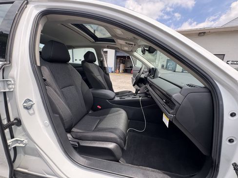Used 2025 Honda Accord SE image 45