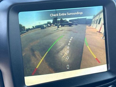 Used 2021 Jeep Renegade Latitude FWD image 23