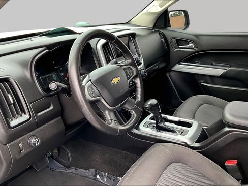 Used 2016 Chevrolet Colorado LT w/ LT Convenience Package RWD image 12