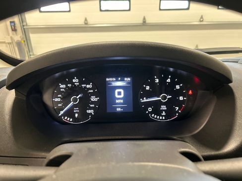 Used 2024 RAM ProMaster 2500 w/ Convenience Group FWD image 19