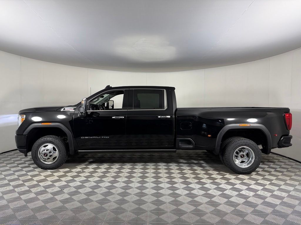 Used 2022 GMC Sierra 3500 Denali w/ Denali Ultimate Package AWD/4WD image 9
