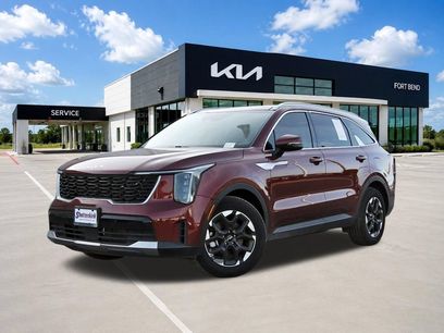 Certified 2025 Kia Sorento S w/ Panoramic Sunroof Package
