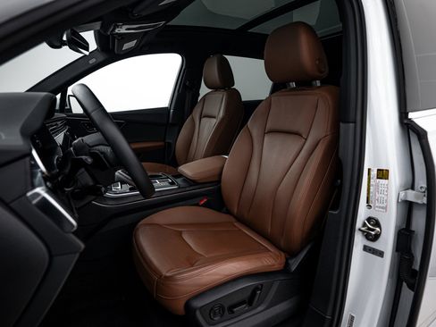 Used 2021 Audi Q7 3.0T Premium image 15