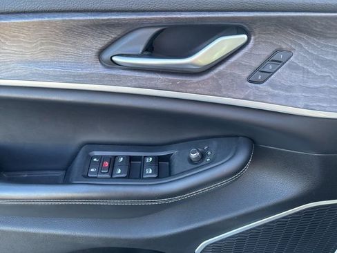 Used 2023 Jeep Grand Cherokee 30th Anniversary image 14