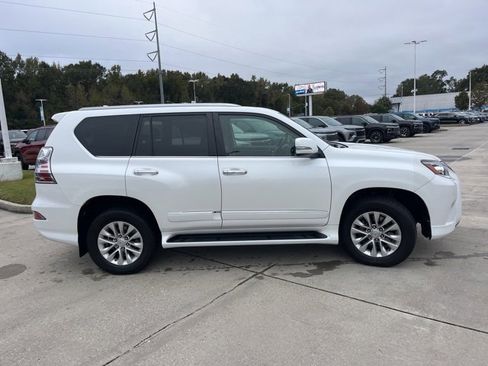 Used 2018 Lexus GX 460 image 8